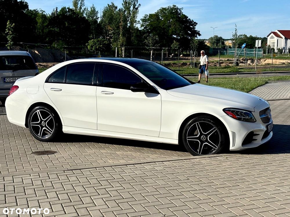 Mercedes-Benz Klasa C 300 4Matic 9G-TRONIC AMG Line - 8