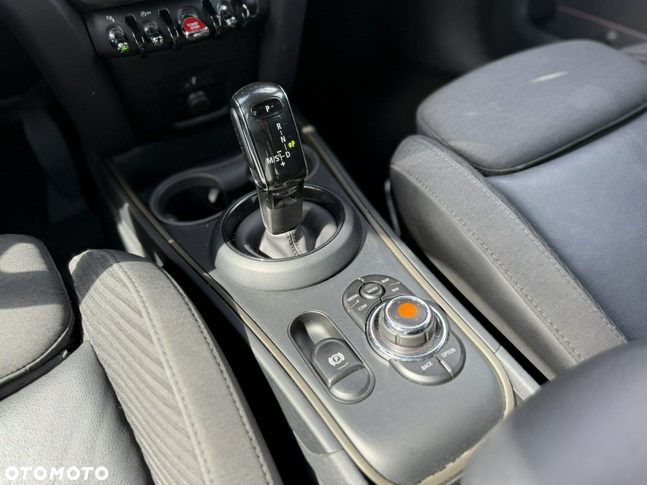 MINI Countryman - 24