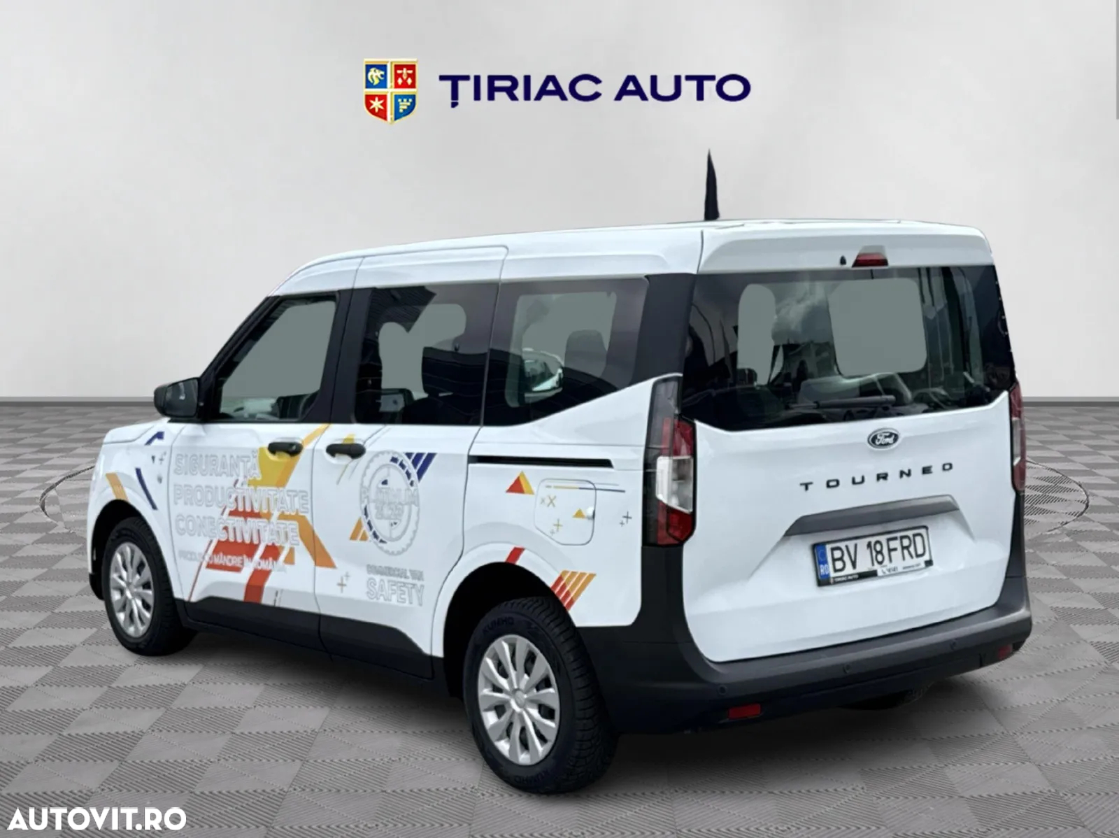 Ford Tourneo Courier 1.0 EcoBoost Trend - 4