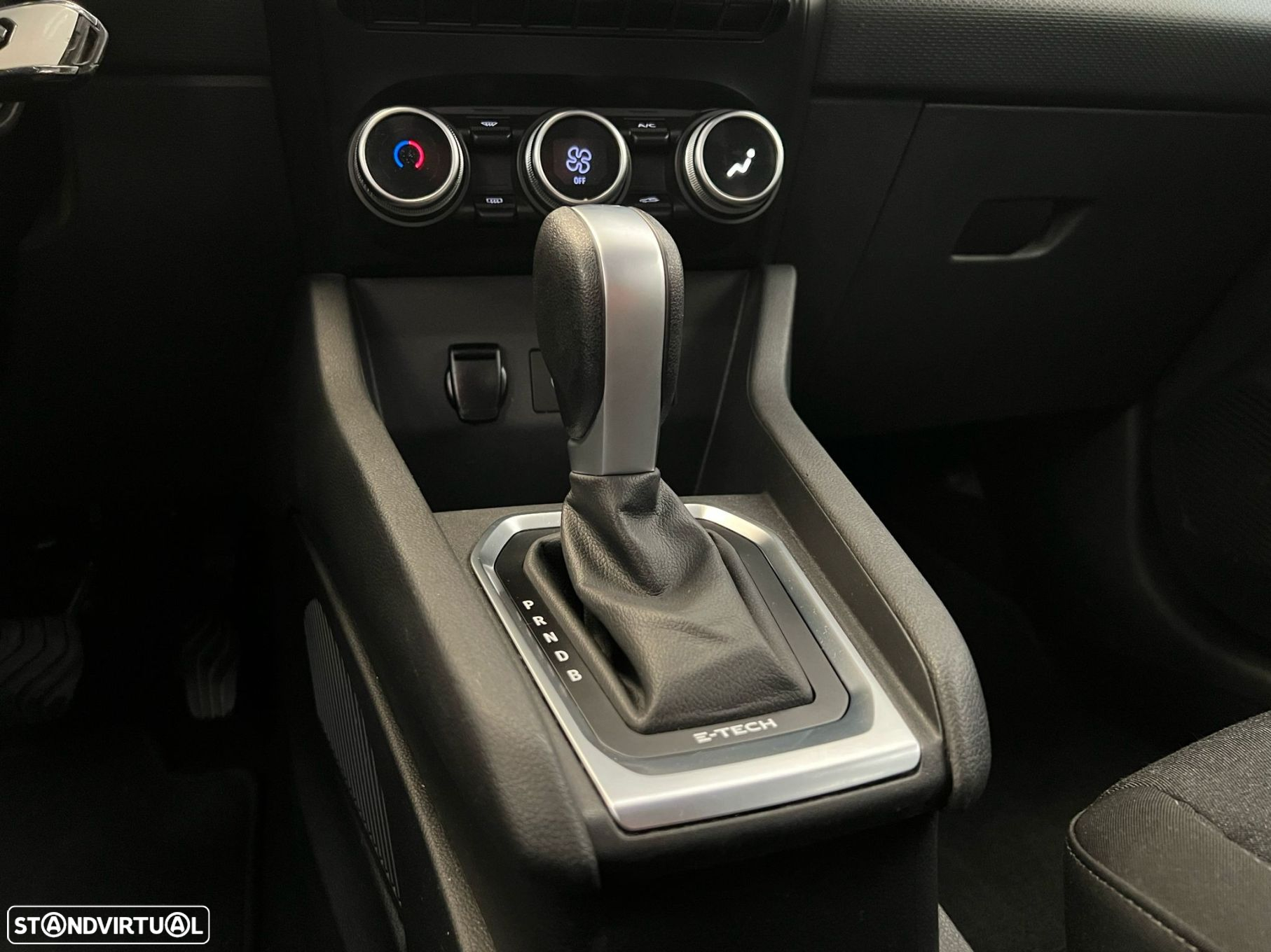 Renault Clio 1.6 E-Tech Full Hybrid Engineered - 32