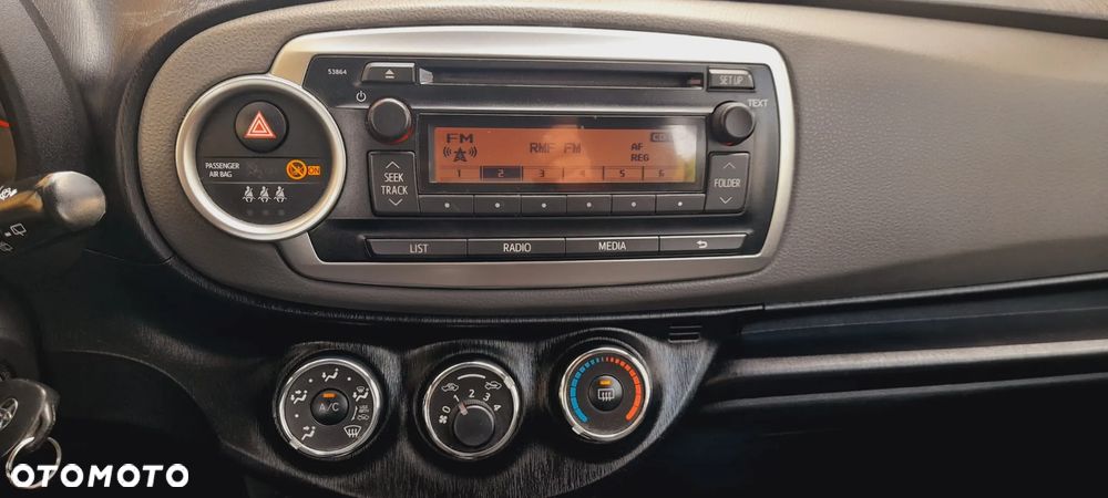 Toyota Yaris - 15