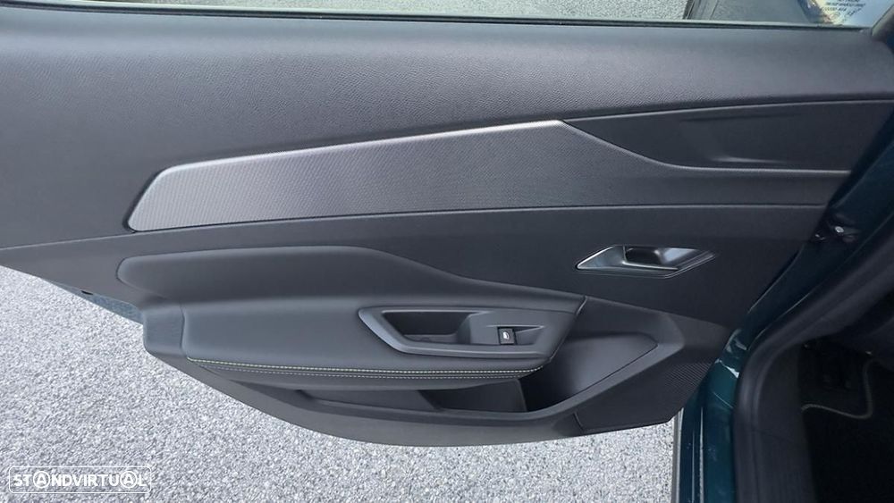 Peugeot E-408 58 kWh GT - 20