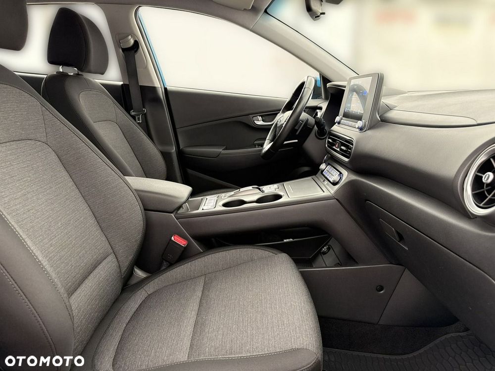 Hyundai Kona 64kWh Modern - 23