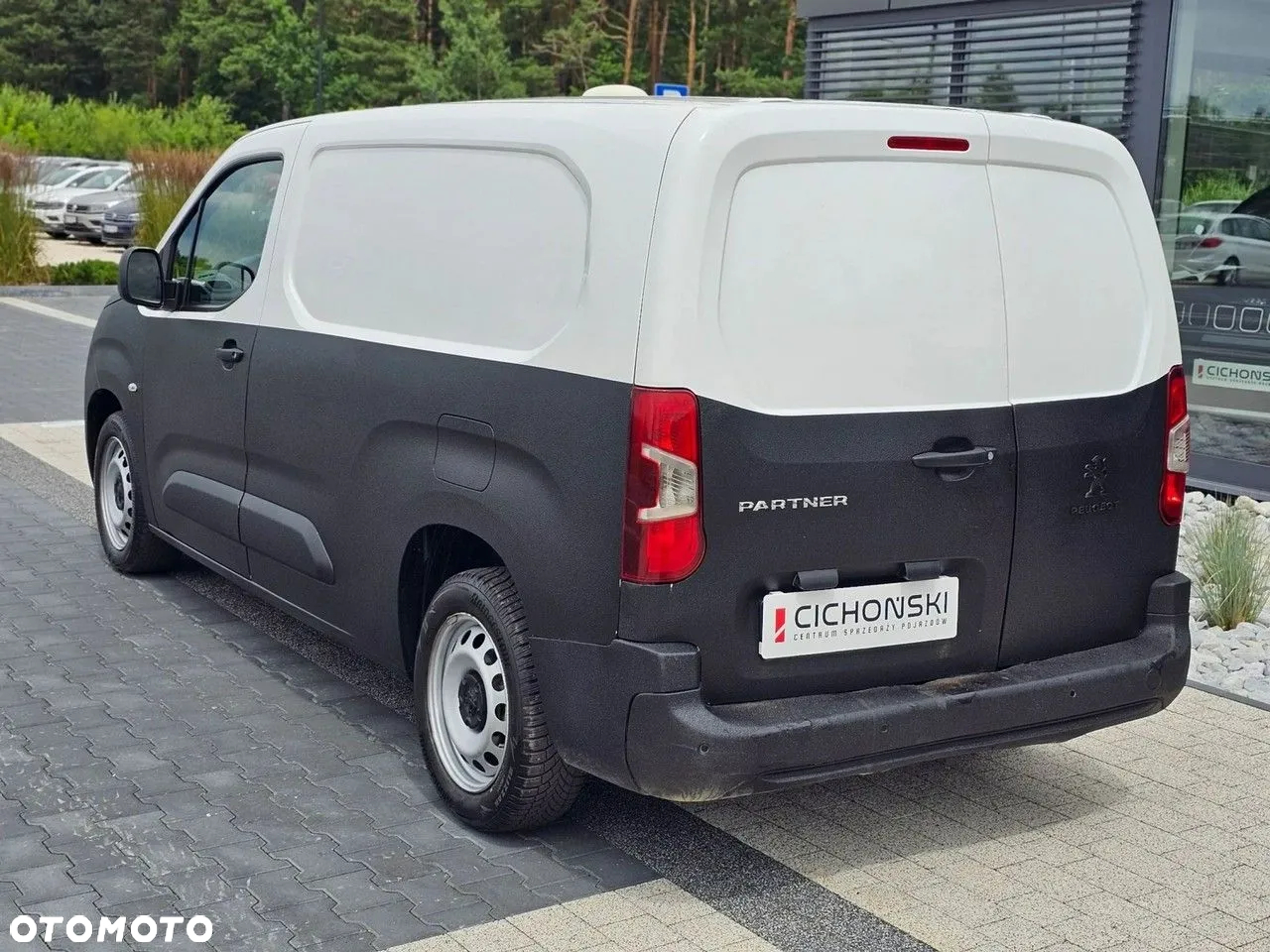 Peugeot Partner / Rifter Long IZOTERMA Chłodnia Mroźnia Zabudowa Firmy: GRUAU Salon Polska BEZWYPADKOWY Serwisowany w ASO Ładny Zadbany Faktura Vat 23% - 22