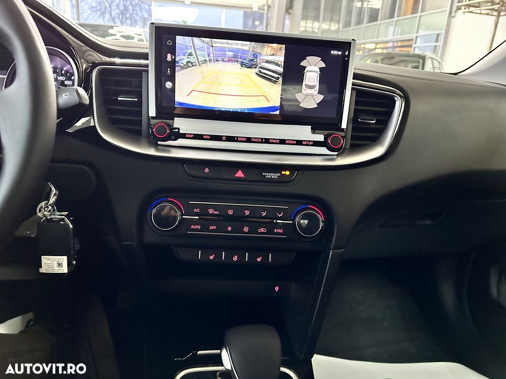 Kia XCeed - 14