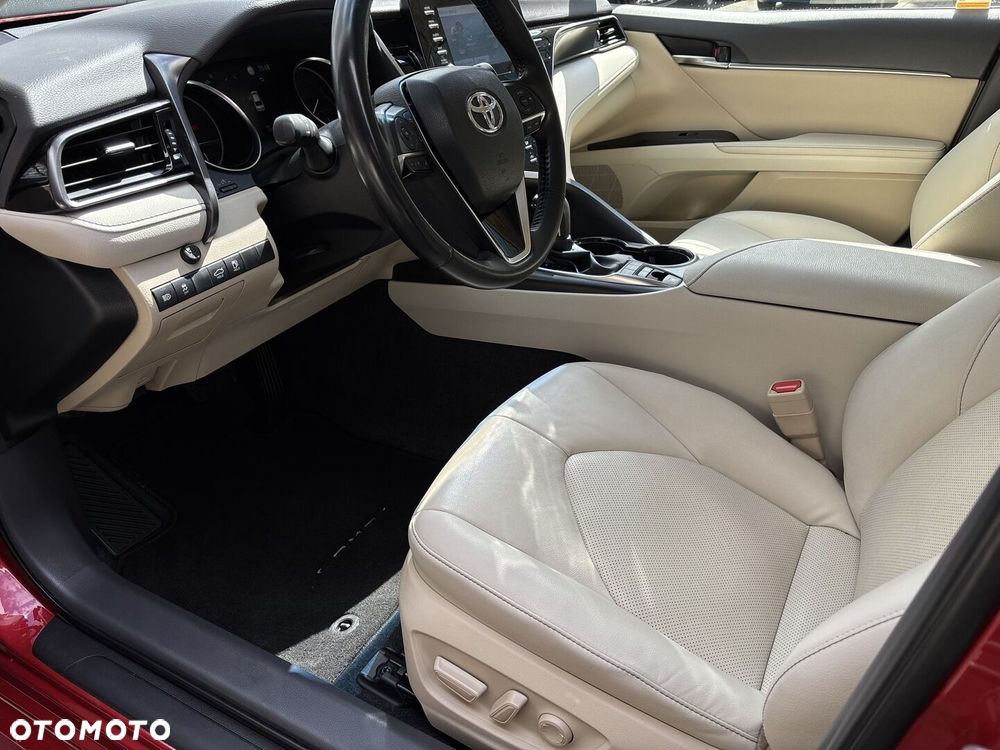Toyota Camry 2.5 Hybrid Comfort CVT - 14