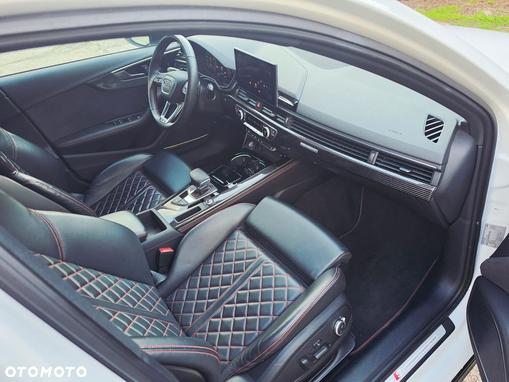Audi A4 Avant 45 TFSI quattro S tronic S line - 34