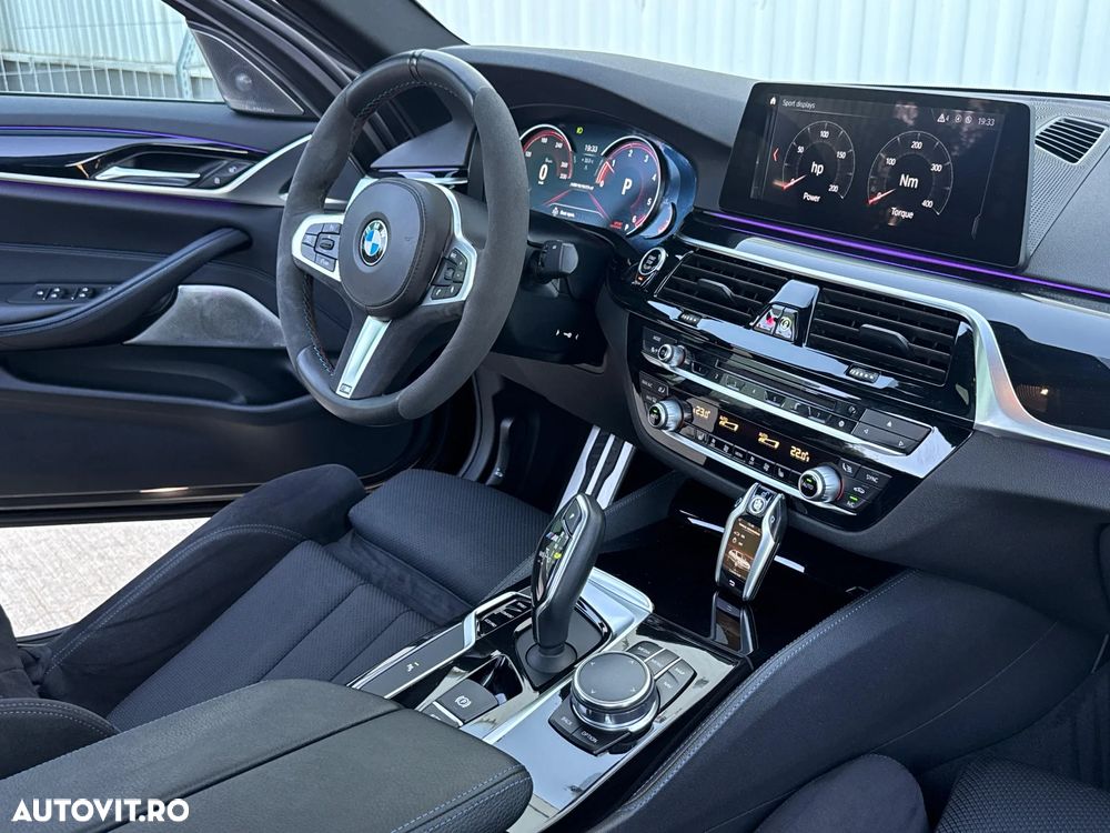 BMW Seria 5 520d AT - 13