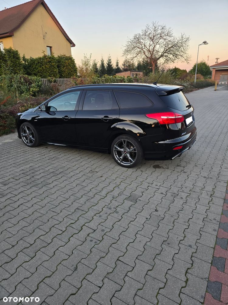 Ford Focus 1.0 EcoBoost Start-Stopp-System ST-LINE - 4