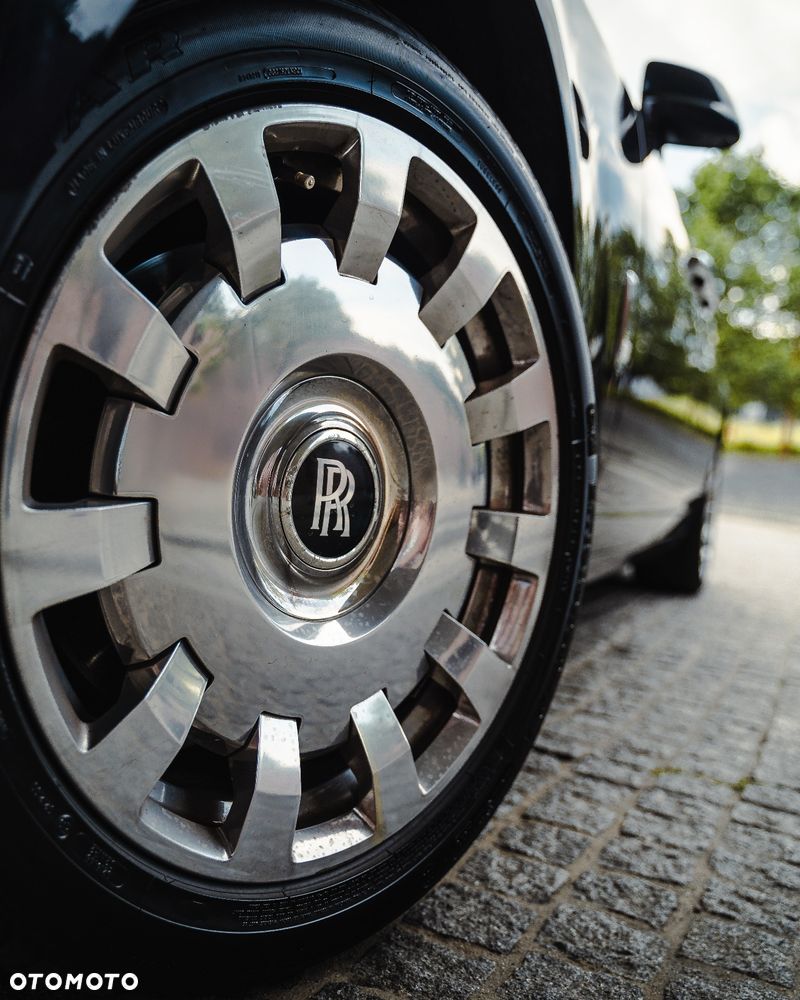 Rolls-Royce Ghost - 3