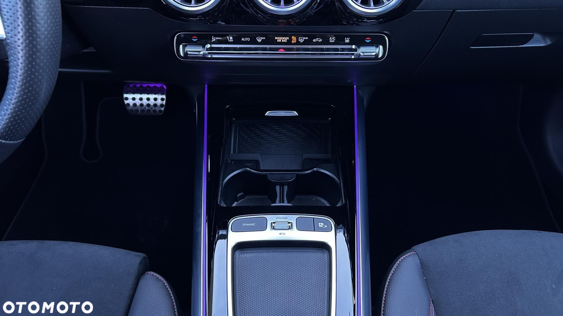 Mercedes-Benz GLA - 18