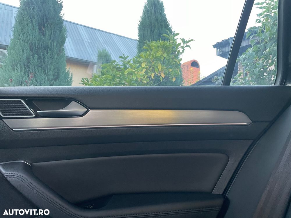 Volkswagen Passat - 21