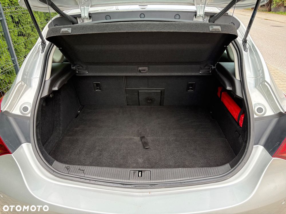 Opel Astra 1.6 T Sport - 9