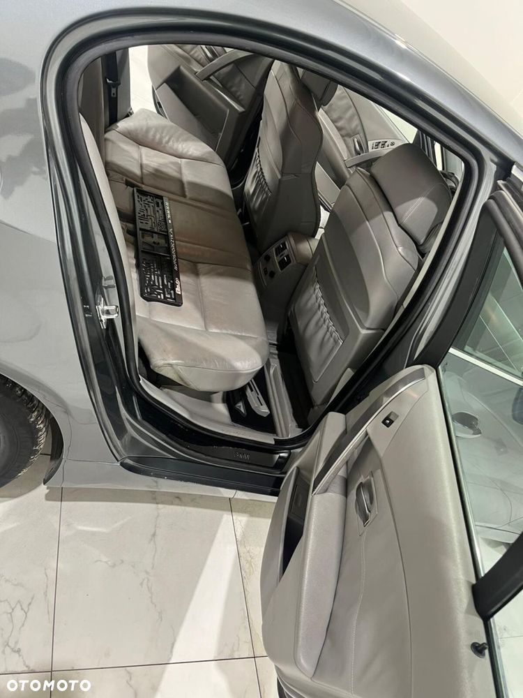 BMW Seria 5 - 25