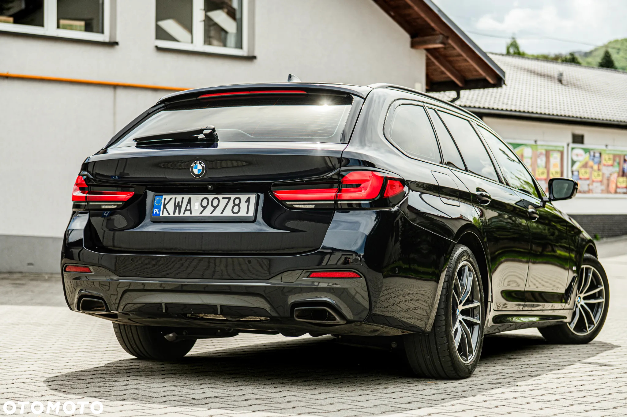 BMW Seria 5 530d xDrive Touring M Sport Edition - 8