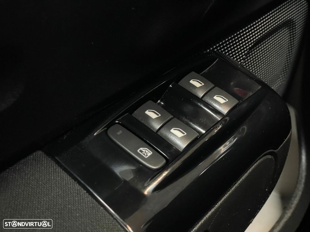 Citroën C3 1.2 PureTech Shine - 9