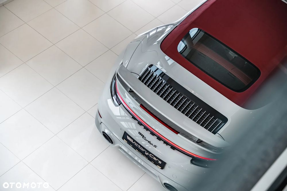 Porsche 911 Turbo S - 24