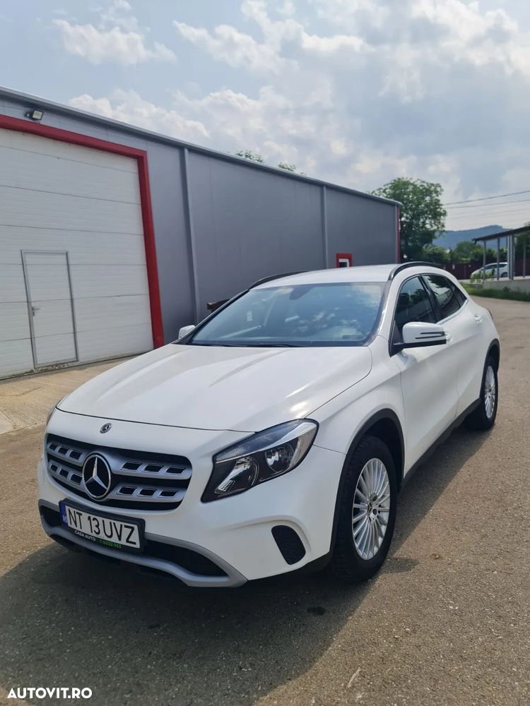 Mercedes-Benz GLA 200 d 4MATIC Aut. - 10