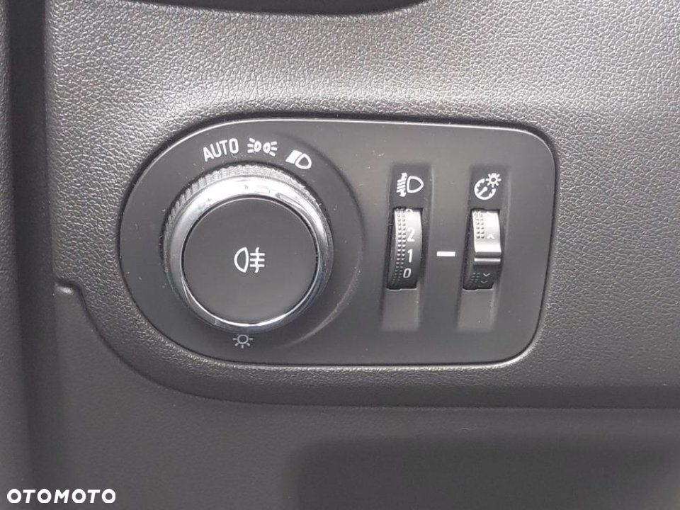 Opel Crossland X - 5