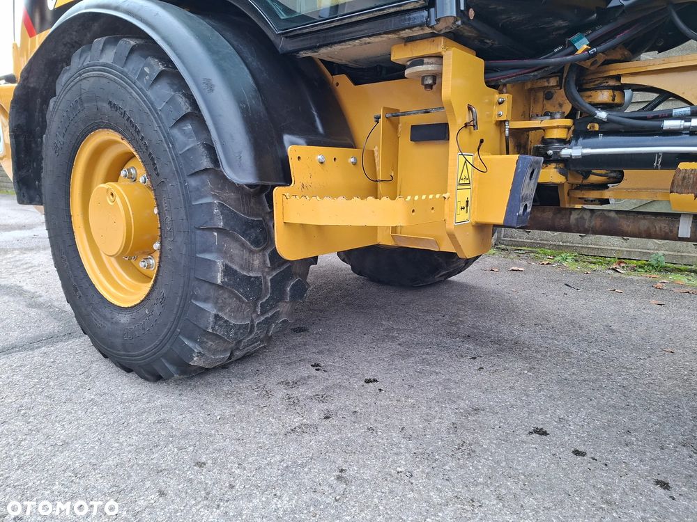 Caterpillar CAT 906 M - 20