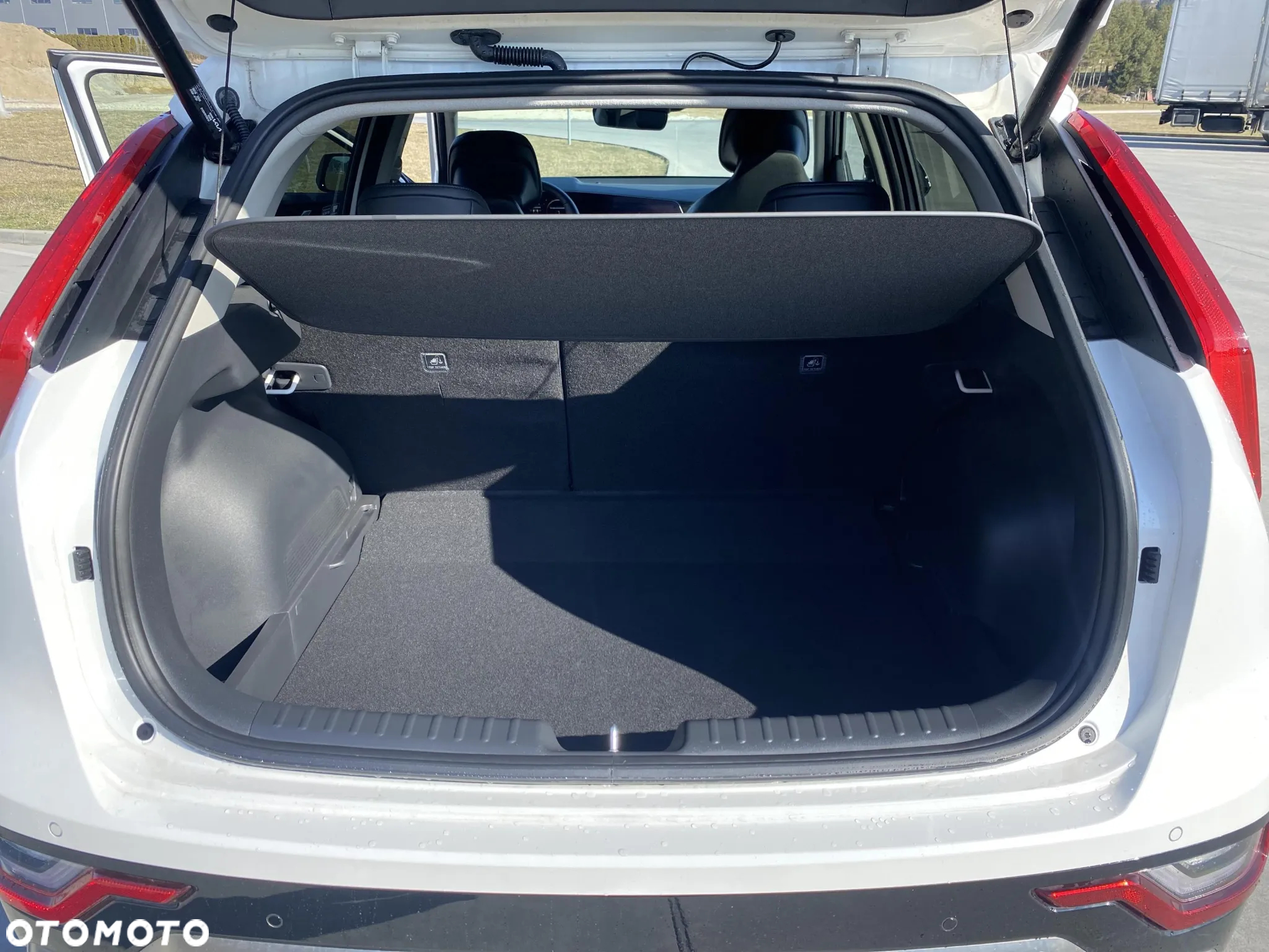 Kia Niro 1.6 GDI Hybrid L Business Line - 16