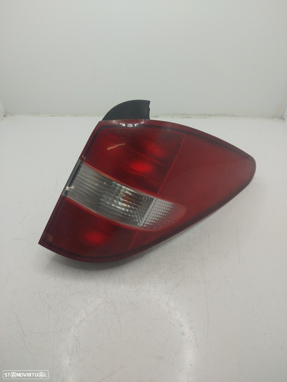 Farolim Stop Dto Ssangyong Rodius - 1