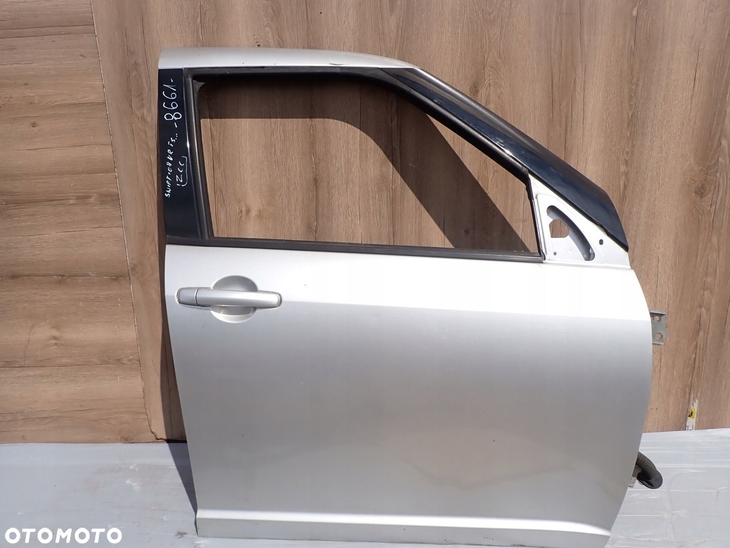 SUZUKI SWIFT 5d MK6 04-09 DRZWI PRZEDNIE PRAWE ZCC - 1