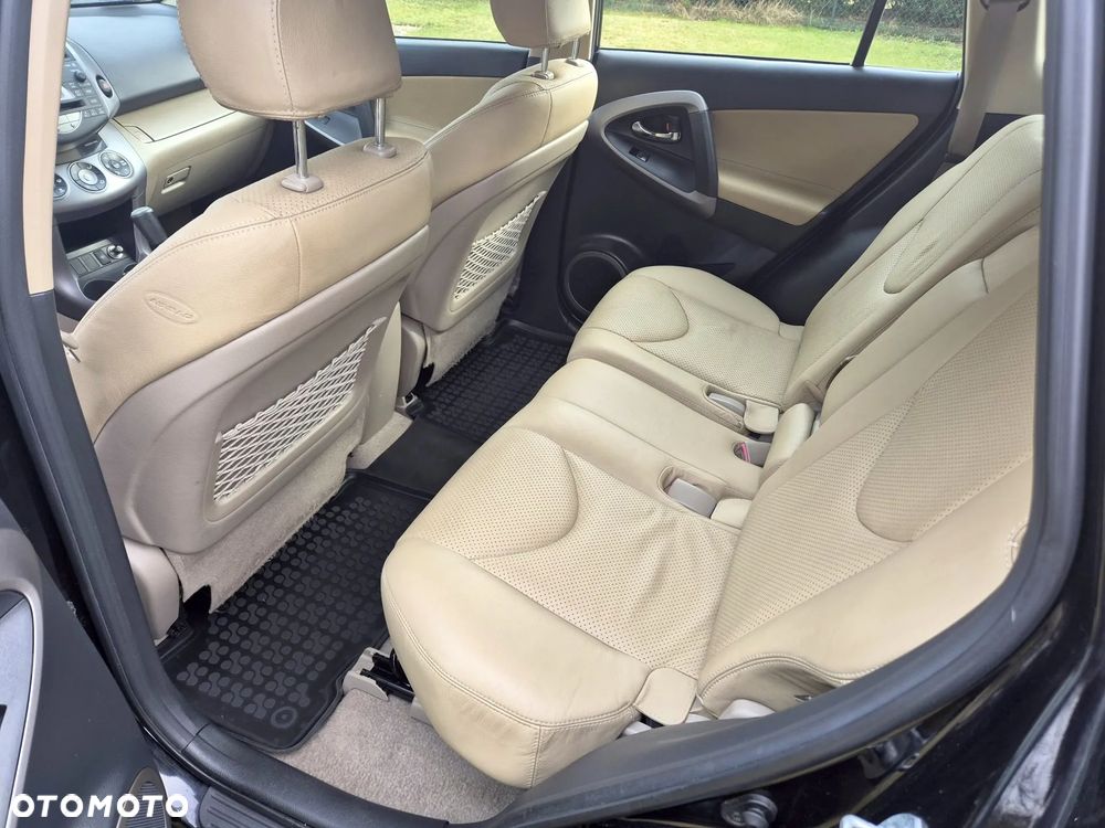 Toyota RAV4 2.0 VVT-i Sol - 9