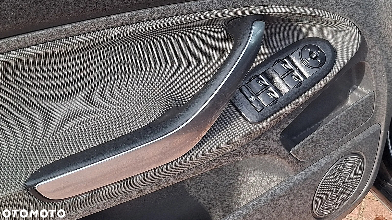 Ford C-MAX 1.6 Ambiente - 13