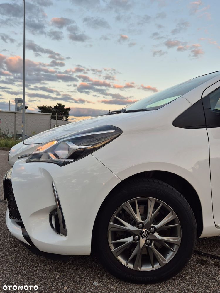 Toyota Yaris 1.5 Premium - 10