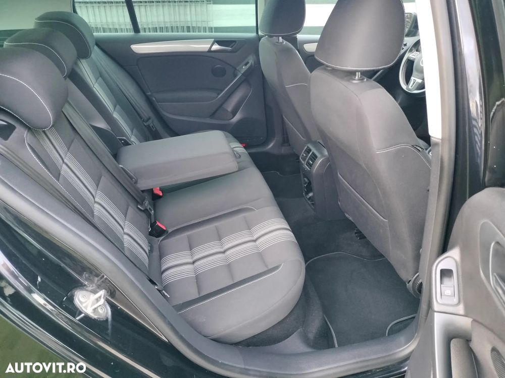 Volkswagen Golf 1.6 TDI DPF Style - 31