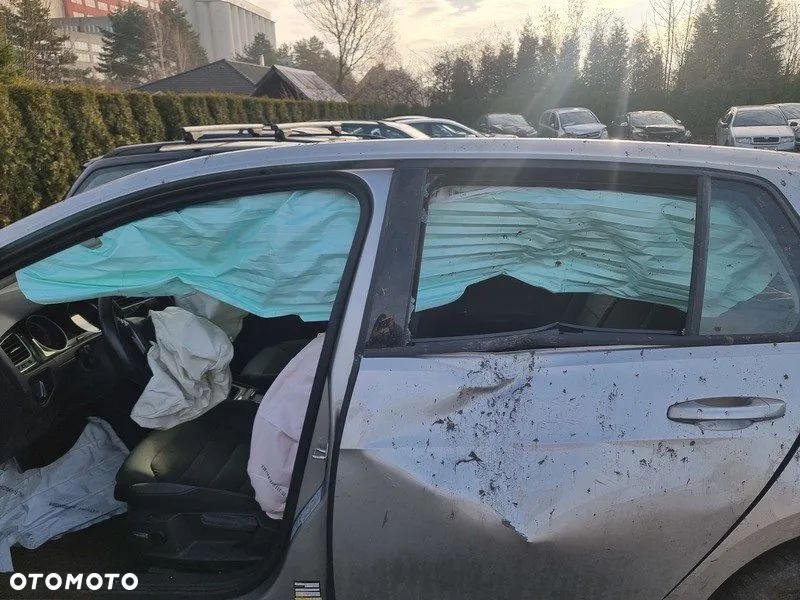 Volkswagen Golf - 20