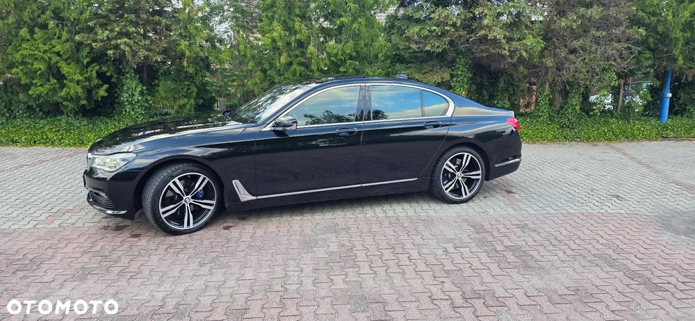 BMW Seria 7 740d xDrive sport - 3