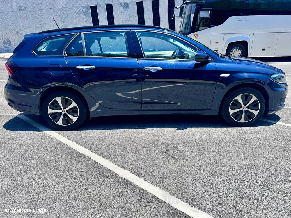 Fiat Tipo Station Wagon 1.6 M-Jet Lounge Tech - 23