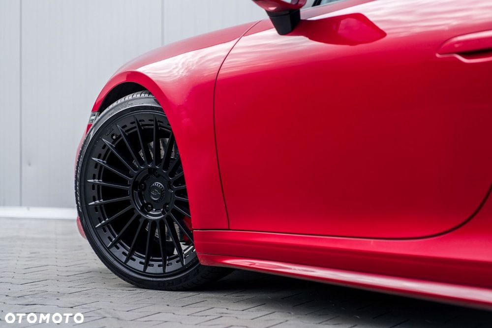 Porsche 911 Carrera 4S - 20