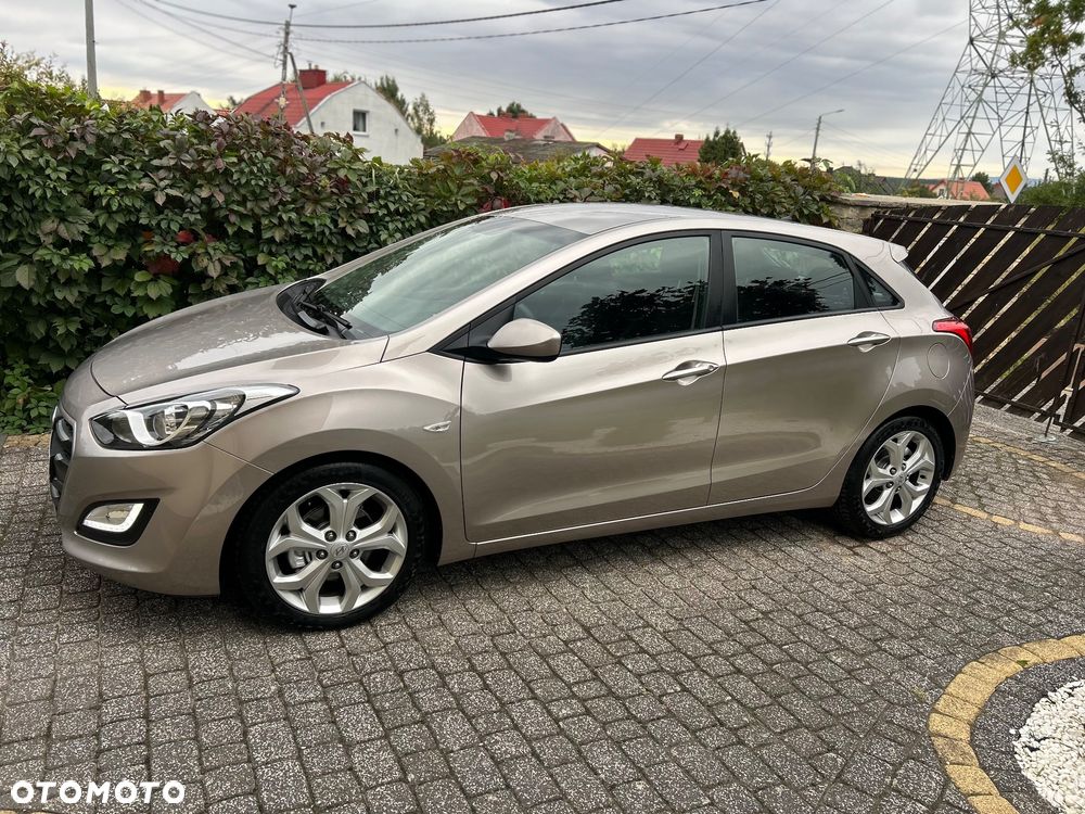 Hyundai i30 blue 1.4 Classic - 1