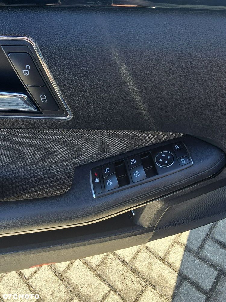 Mercedes-Benz Klasa E - 12