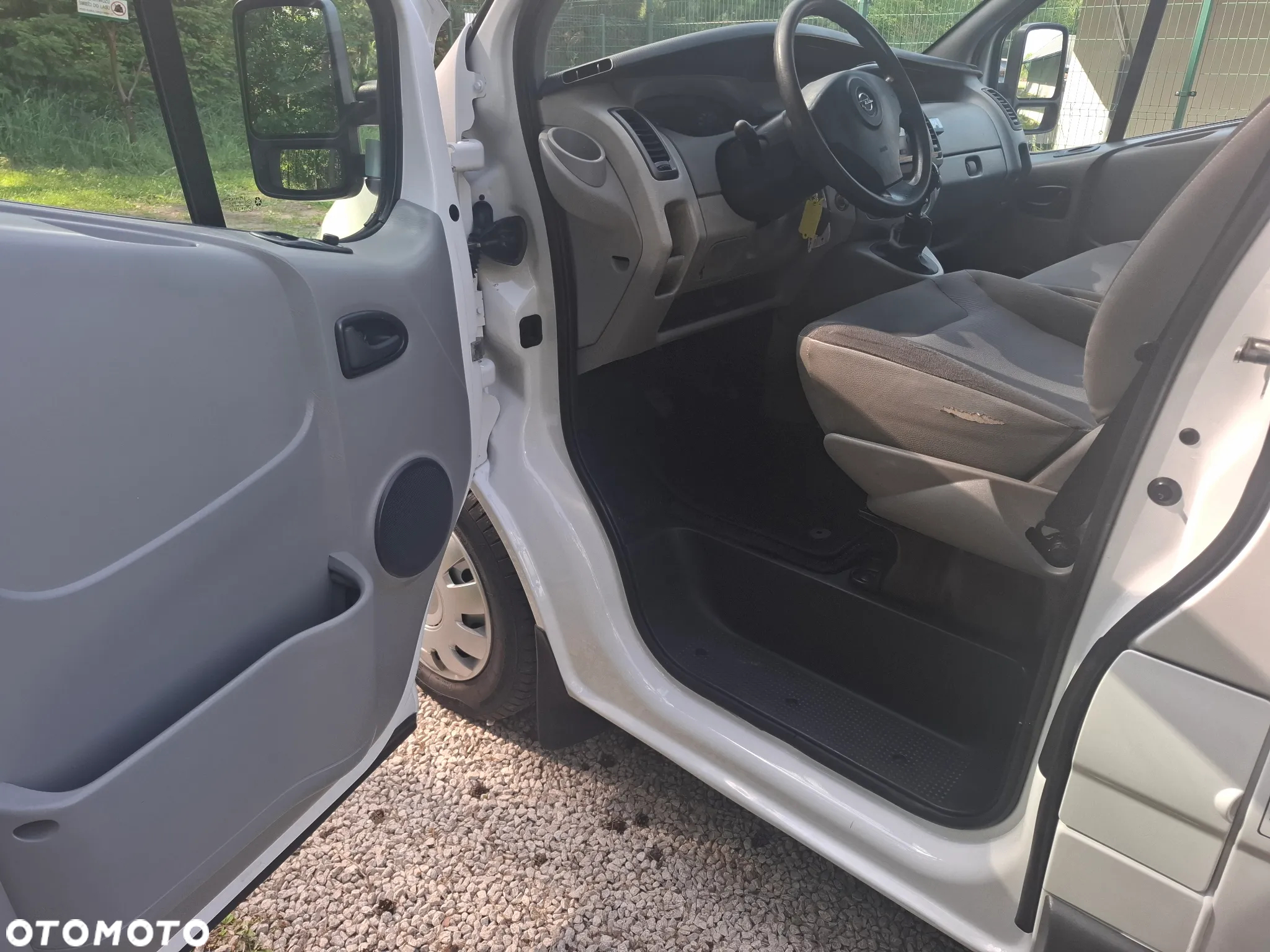 Opel Vivaro - 32