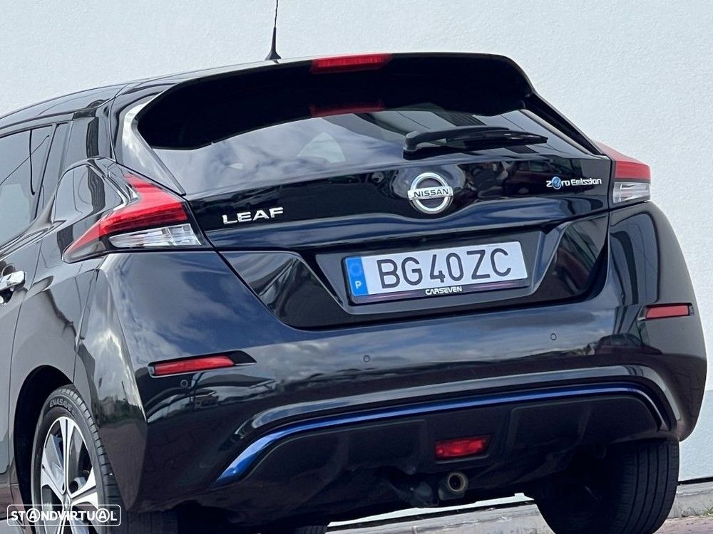 Nissan Leaf N-Connecta Two Tone - 36