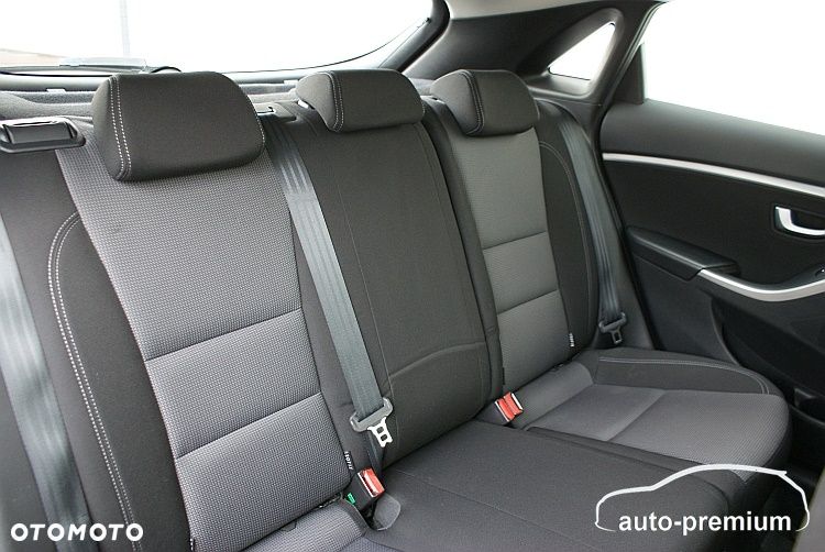 Hyundai i30 1.6 Trend - 27