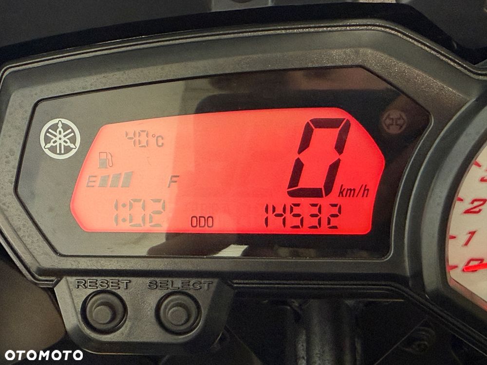 Yamaha FZ8 - 9
