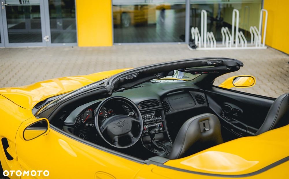 Chevrolet Corvette - 6