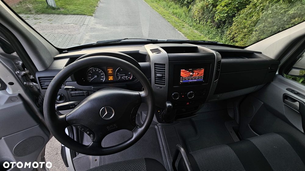Mercedes-Benz Sprinter - 18