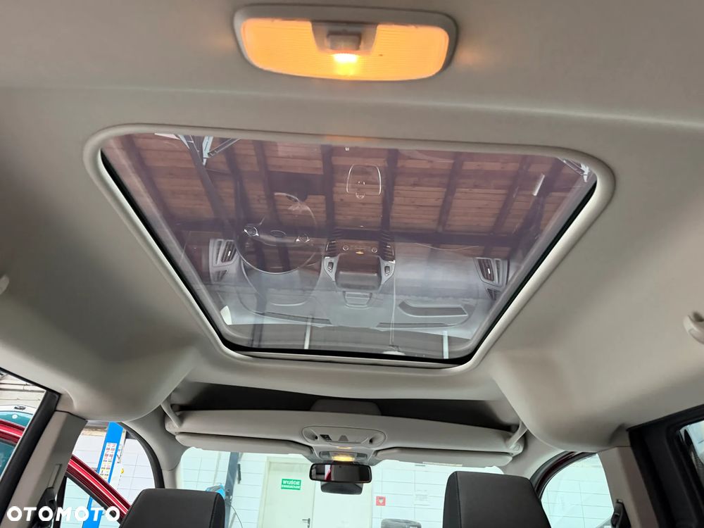Ford Tourneo Connect Grand - 14
