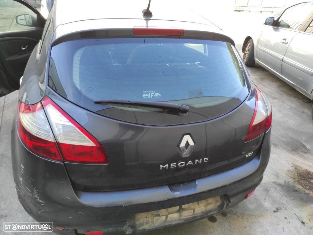 MALA TRASEIRA RENAULT MEGANE III BERLINA 5P - 1