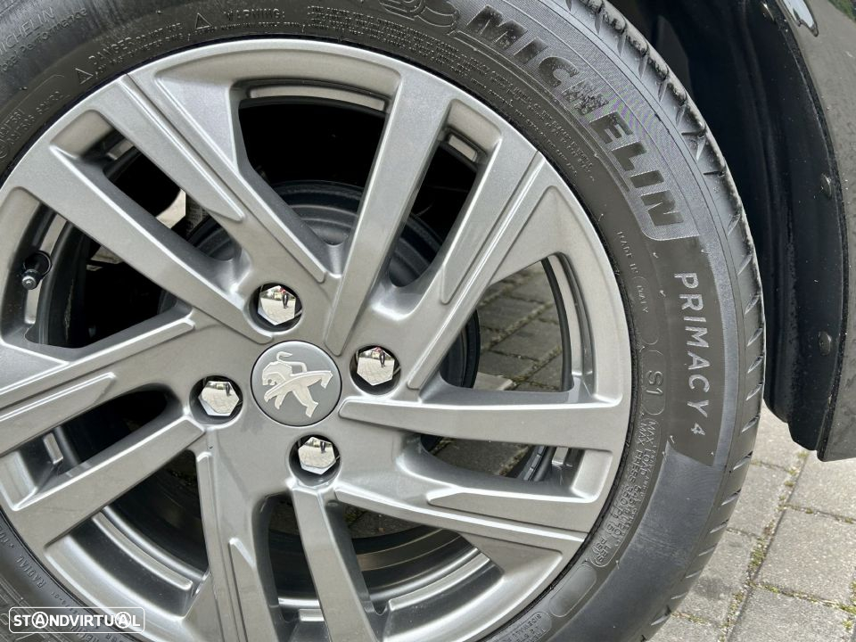 Peugeot 208 1.2 PureTech Active Pack - 9