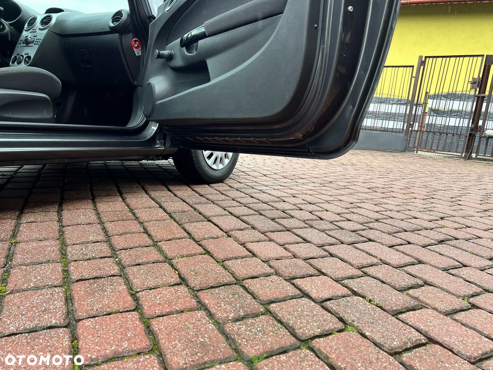 Opel Corsa 1.2 16V Essentia - 15