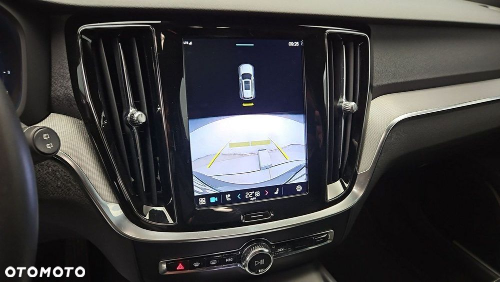 Volvo V60 B4 D Plus Dark - 19