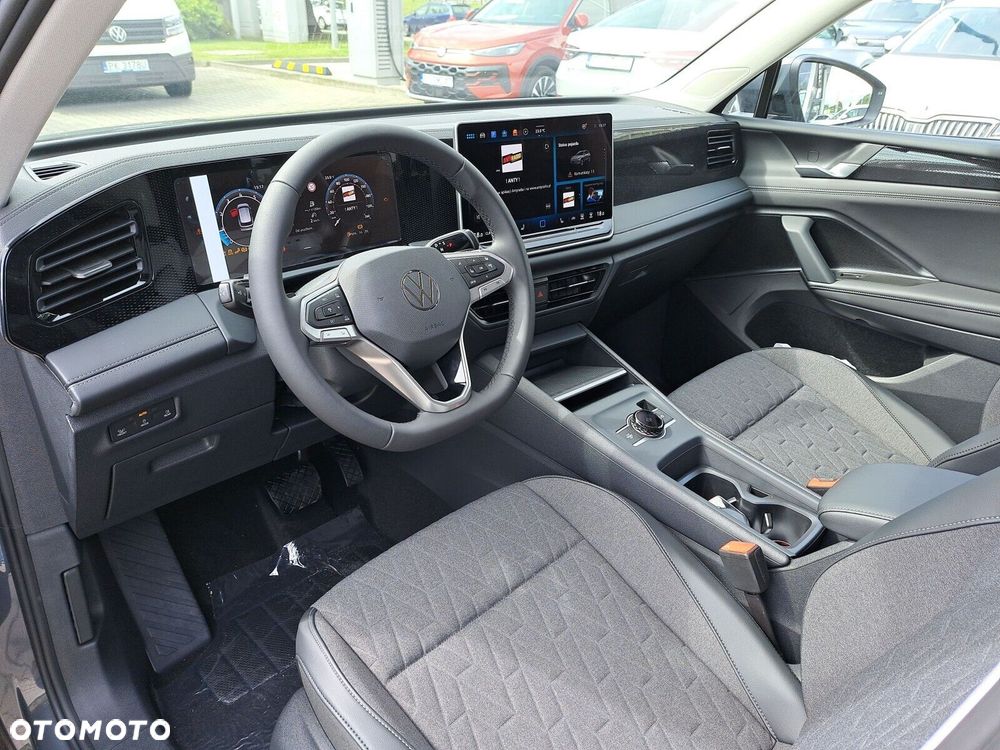 Volkswagen Tiguan - 10