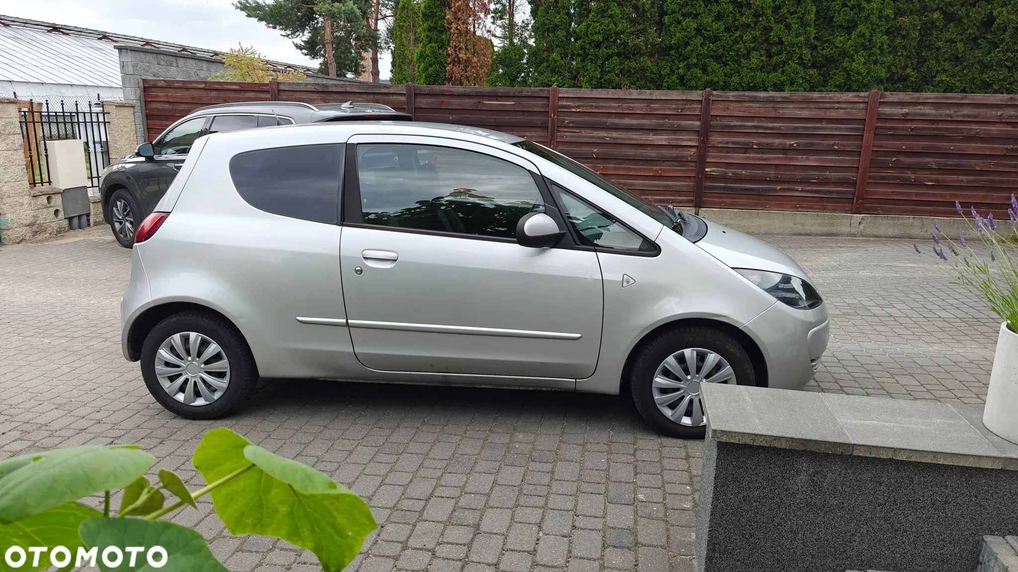 Mitsubishi Colt - 2